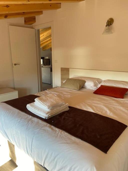 Apartamentos Rurales La Plaza 2 Duruelo de la Sierra Zewnętrze zdjęcie