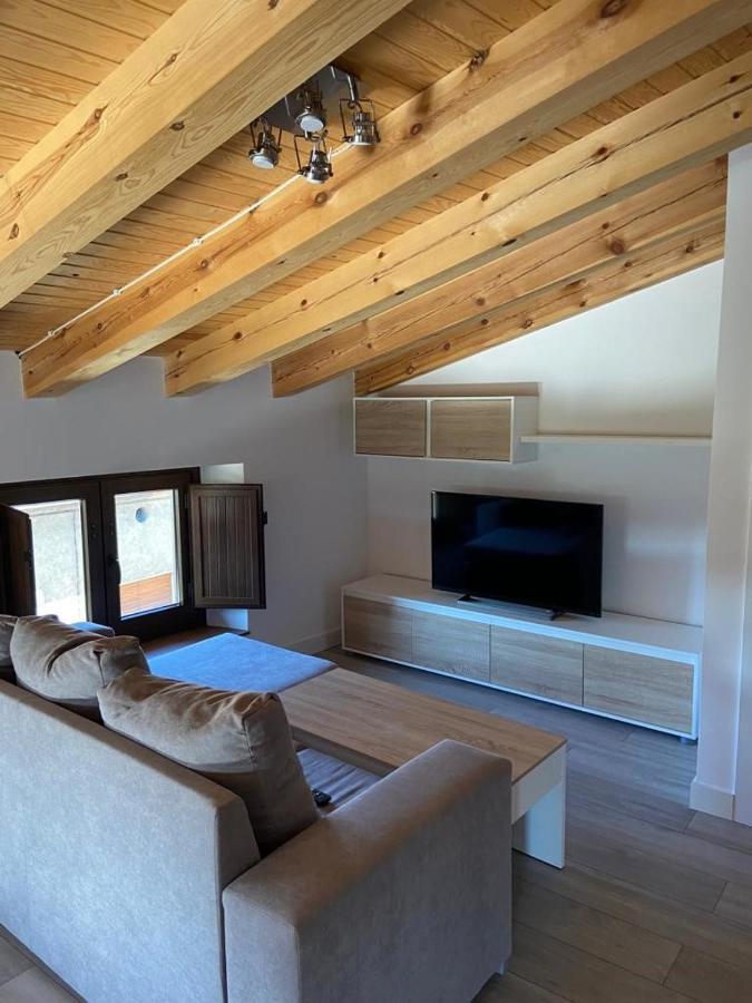 Apartamentos Rurales La Plaza 2 Duruelo de la Sierra Zewnętrze zdjęcie