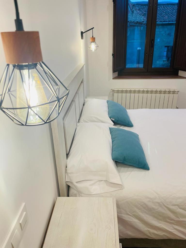 Apartamentos Rurales La Plaza 2 Duruelo de la Sierra Zewnętrze zdjęcie